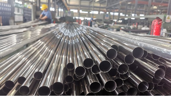 圓管與方管的“幾何學”：為什么形狀本身就是一種性能？